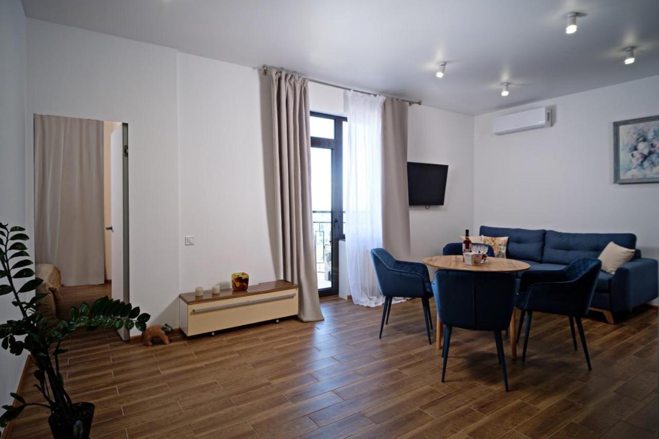 Apartments On Marshala Govorova Οδησσός Εξωτερικό φωτογραφία