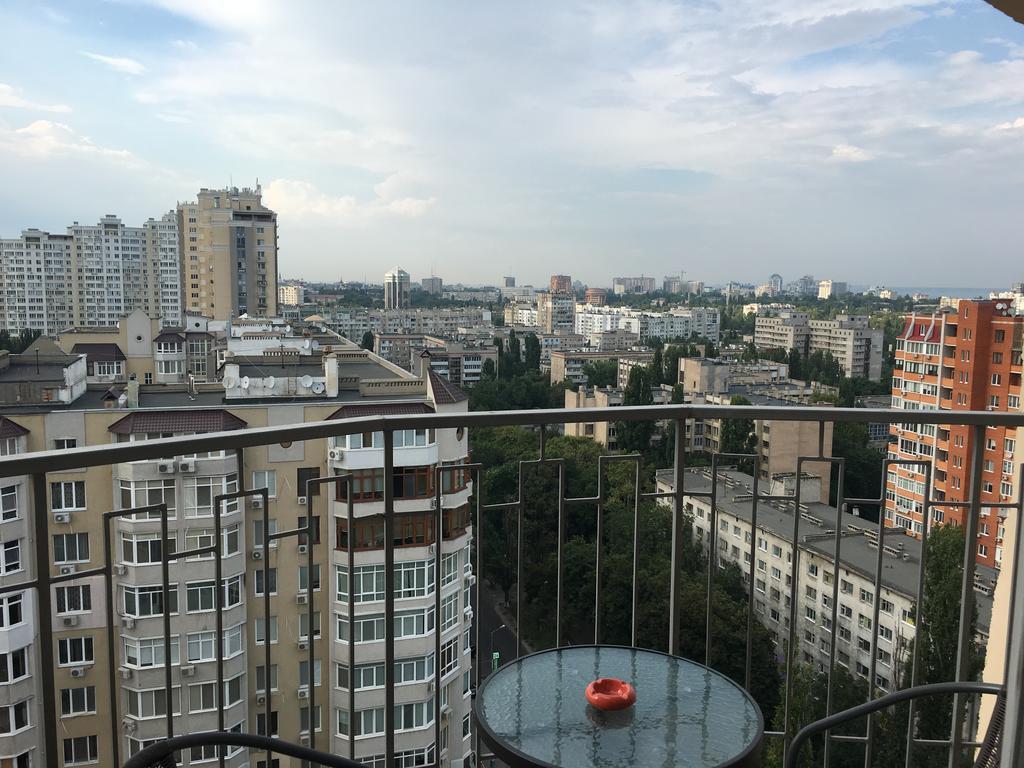 Apartments On Marshala Govorova Οδησσός Εξωτερικό φωτογραφία